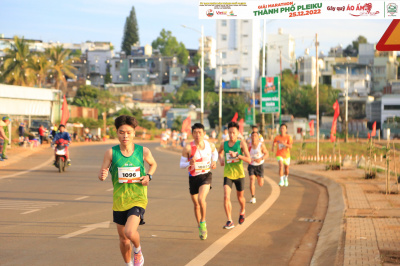 Foto Giải Marathon thành phố Pleiku 2022