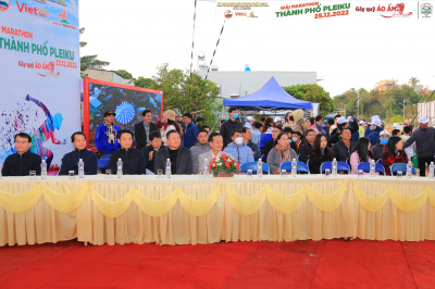 Foto Giải Marathon thành phố Pleiku 2022