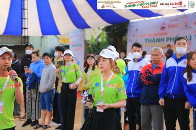 Foto Giải Marathon thành phố Pleiku 2022