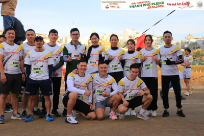 Foto Giải Marathon thành phố Pleiku 2022