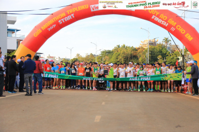 Foto Giải Marathon thành phố Pleiku 2022