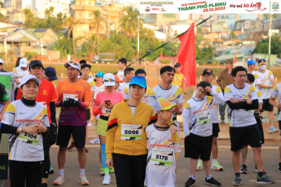Foto Giải Marathon thành phố Pleiku 2022