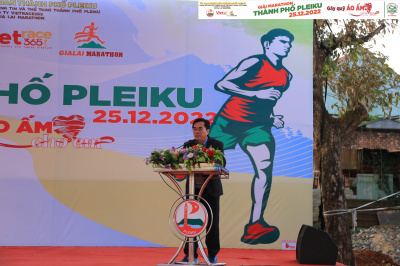 Foto Giải Marathon thành phố Pleiku 2022