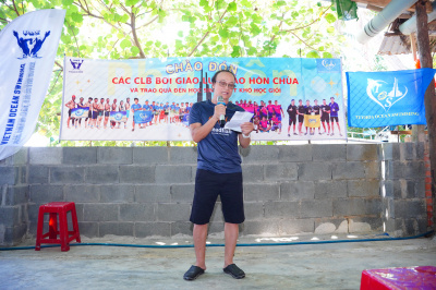 Foto Thong dong Hòn Chùa Phú Yên 2024