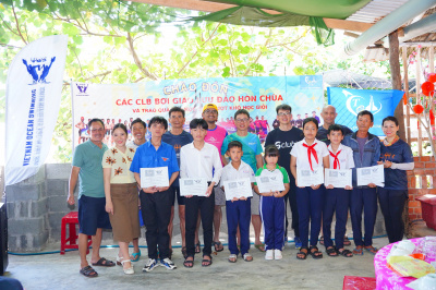 Foto Thong dong Hòn Chùa Phú Yên 2024