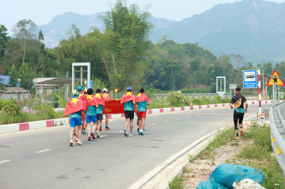 THACO Marathon Vì An Toàn Giao Thông - Điện Biên 2024 照片