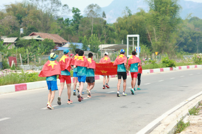 THACO Marathon Vì An Toàn Giao Thông - Điện Biên 2024 照片