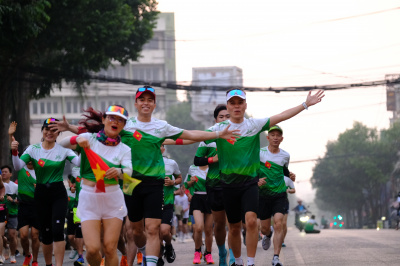 Foto Chạy đồng hành vì “Bình yên biên giới” 2024