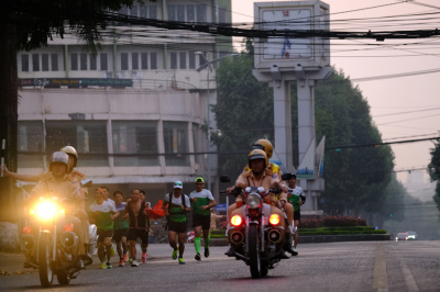 Foto Chạy đồng hành vì “Bình yên biên giới” 2024