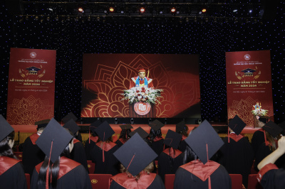 Ảnh LỄ TRAO BẰNG TỐT NGHIỆP TRƯỜNG ĐẠI HỌC NGOẠI THƯƠNG THÁNG 4-2024