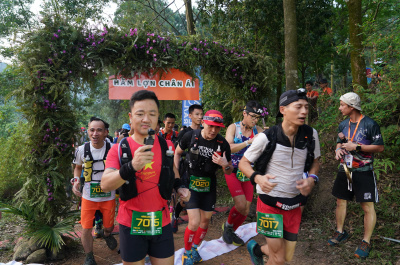 Hàm Lợn Chân Ái 照片