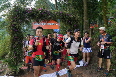 Hàm Lợn Chân Ái 照片