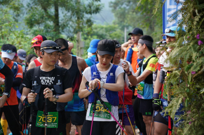 Hàm Lợn Chân Ái 照片