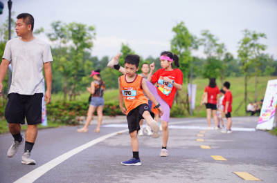Foto Giải chạy bộ MỄ TRÌ PARK RUNNERS - KIDS RUN 2024