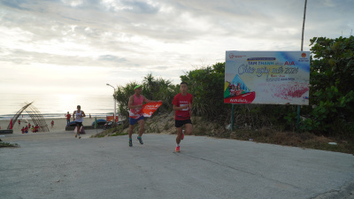 ภาพ Tam Thanh cùng AIA