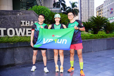 ภาพ KHỞI ĐỘNG VPRUN HÀNH TRÌNH KẾT NỐI - 31 NĂM KIẾN TẠO THỊNH VƯỢNG