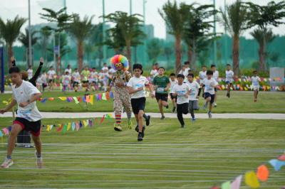 Foto Giải chạy vượt thử thách ViBRANT RaCE - Family Version
