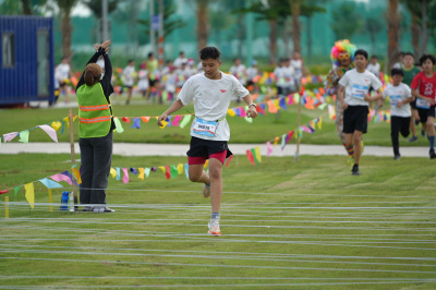 Foto Giải chạy vượt thử thách ViBRANT RaCE - Family Version