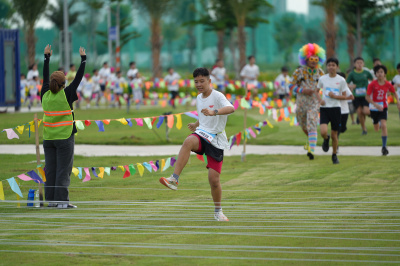 Foto Giải chạy vượt thử thách ViBRANT RaCE - Family Version