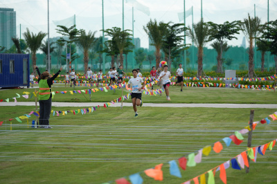 Foto Giải chạy vượt thử thách ViBRANT RaCE - Family Version