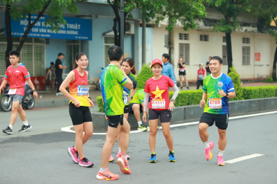 Giải chạy Cung đường những hàng Dầu 2024 照片