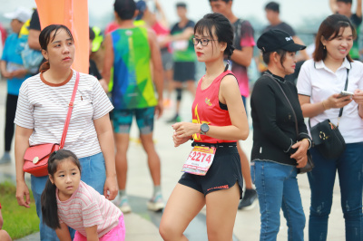 Giải chạy Cung đường những hàng Dầu 2024 照片