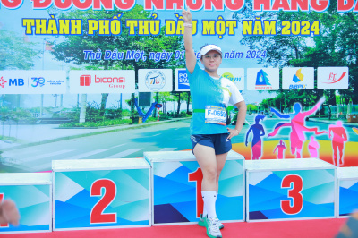 Giải chạy Cung đường những hàng Dầu 2024 照片