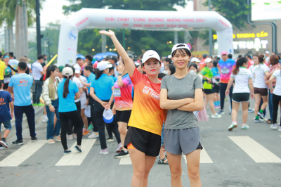 Giải chạy Cung đường những hàng Dầu 2024 照片
