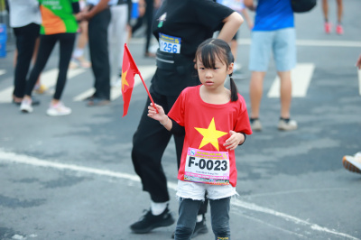 Giải chạy Cung đường những hàng Dầu 2024 照片