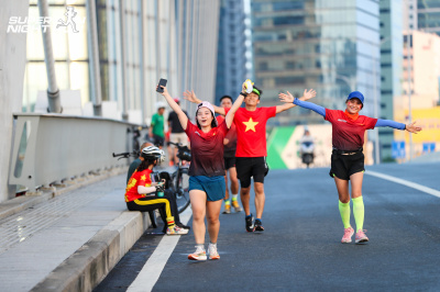 Photo 2.9.2024 CITY TOUR WITH SUPERMAN NIGHT RUN