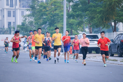 Foto Happy Feet Long Run - The Manor Central Park 15/09/2024