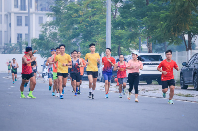 Foto Happy Feet Long Run - The Manor Central Park 15/09/2024