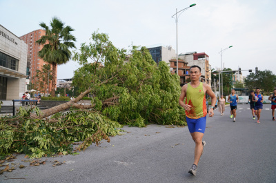 ภาพ 24H cho em - Chạy vì trẻ em vùng lũ