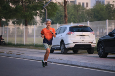 Foto Happy Feet Long Run - The Manor Central Park 06/10/2024
