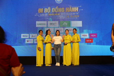 Foto Đi bộ đồng hành, hưởng ứng chuyển đổi số trên địa bàn Quận Bình Tân
