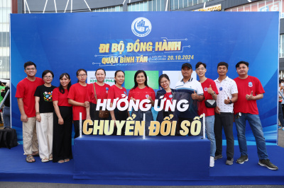 Foto Đi bộ đồng hành, hưởng ứng chuyển đổi số trên địa bàn Quận Bình Tân
