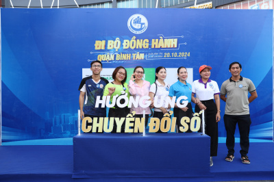 Foto Đi bộ đồng hành, hưởng ứng chuyển đổi số trên địa bàn Quận Bình Tân