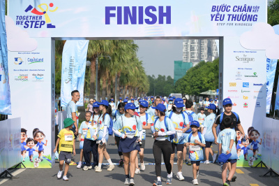 Together We Step - Bước chân gắn kết yêu thương 照片