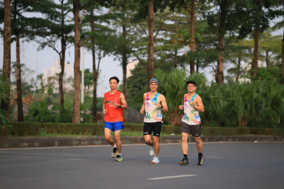 Foto Happy Feet Long Run - The Manor Central Park 02/11/2024