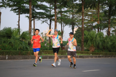 Foto Happy Feet Long Run - The Manor Central Park 02/11/2024