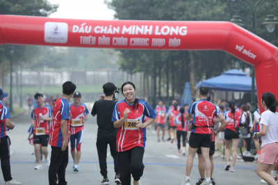 Foto DẤU CHÂN MINH LONG