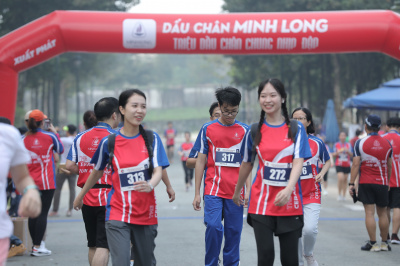 Foto DẤU CHÂN MINH LONG