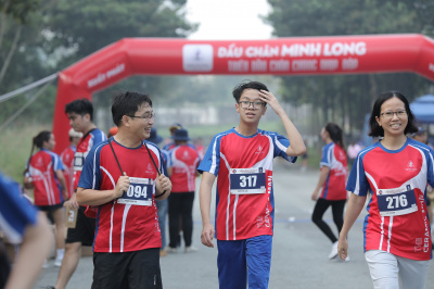 Foto DẤU CHÂN MINH LONG