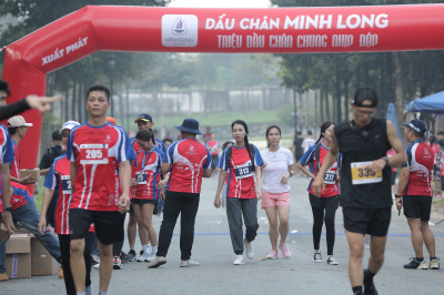 Foto DẤU CHÂN MINH LONG