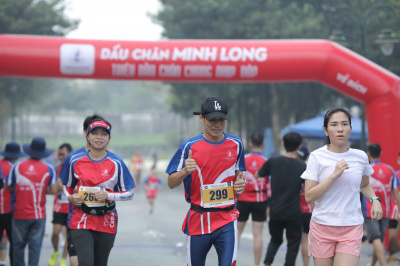 Foto DẤU CHÂN MINH LONG