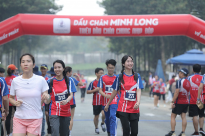 Foto DẤU CHÂN MINH LONG