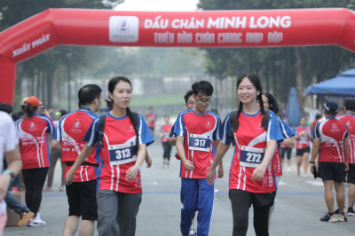 Foto DẤU CHÂN MINH LONG