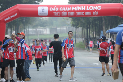Foto DẤU CHÂN MINH LONG