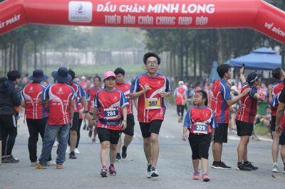 Foto DẤU CHÂN MINH LONG