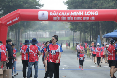 Foto DẤU CHÂN MINH LONG
